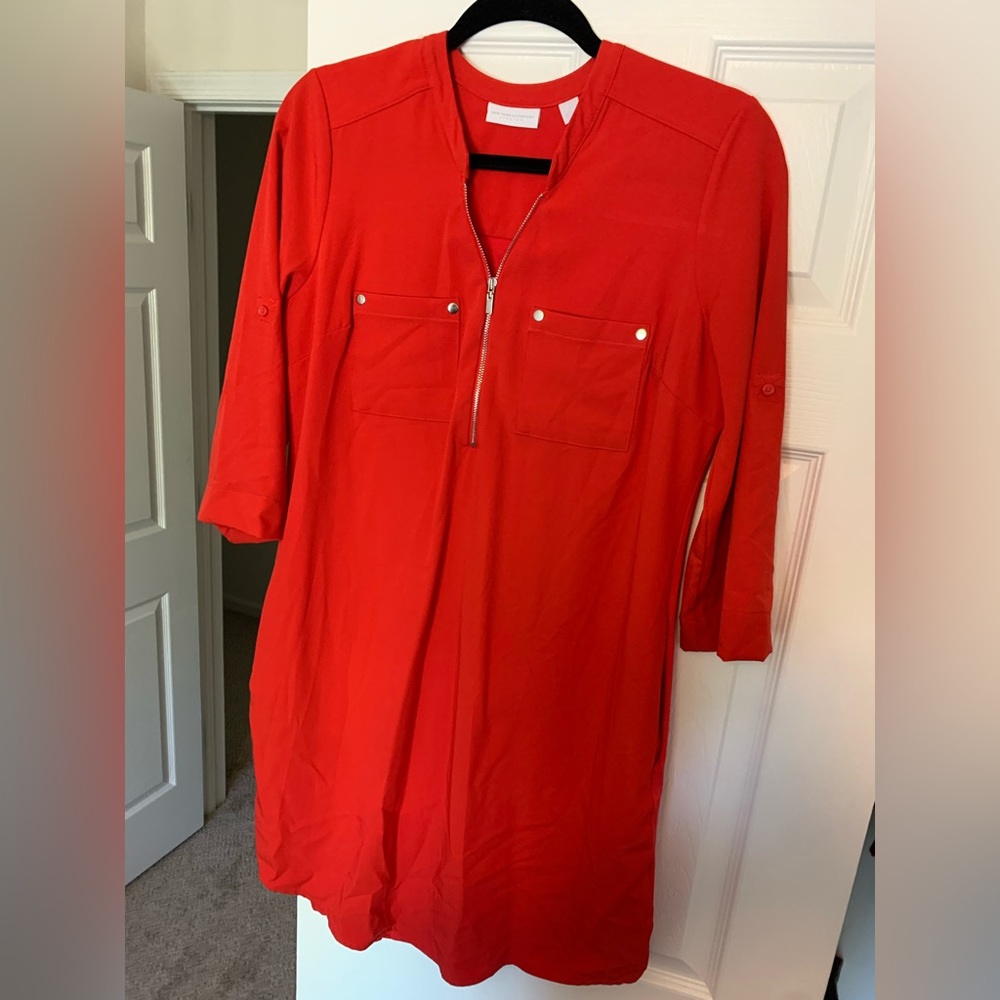 ❤️New York&Company red tunic/blouse. Size small. Adjustable sleeves.❤️
